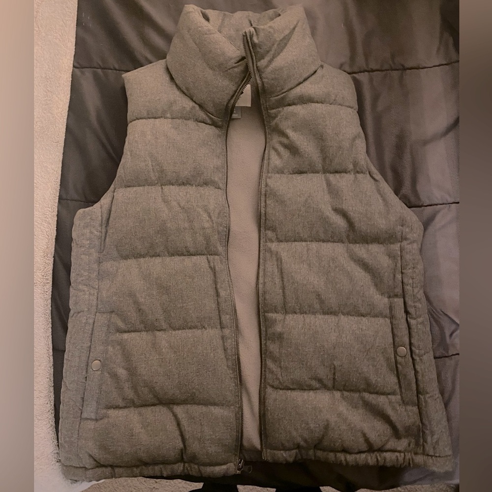Old Navy Puffer Vest